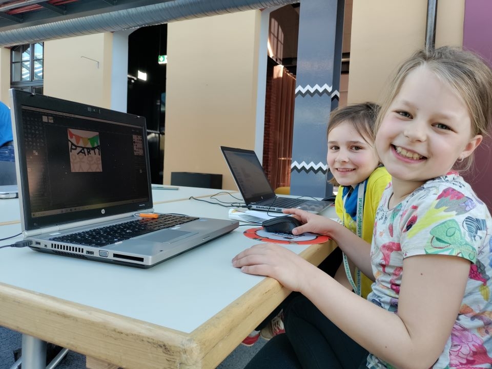 "Bilder bearbeiten mit Gimp" Workshop bei CoderDojo Steyr am 20. Oktober von 14-15:30 Uhr im Museum Arbeitswelt. Foto: TIC Steyr